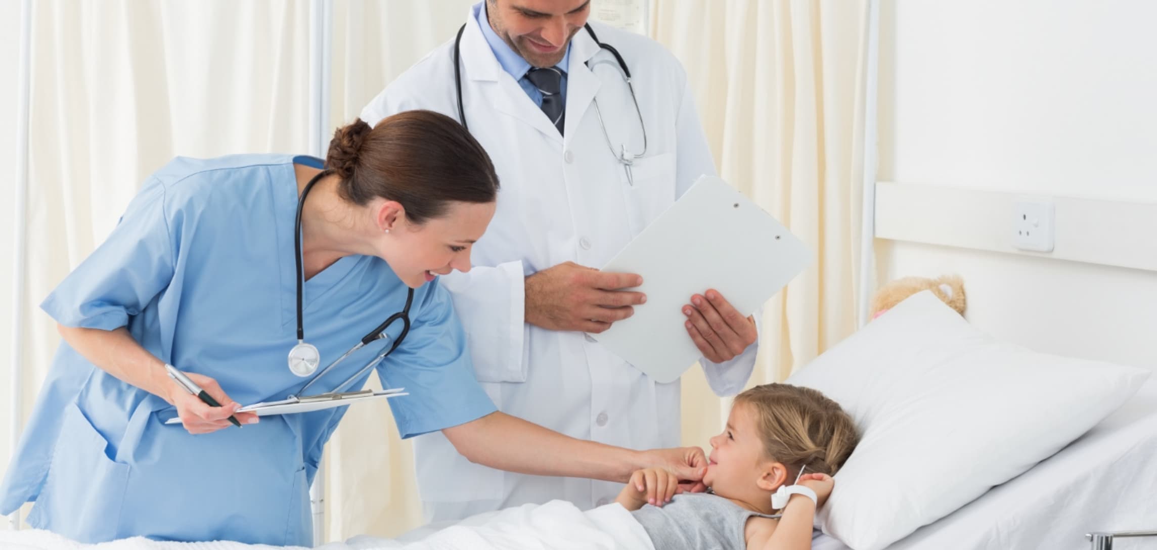 BEYOND THE RED CROSS: ออกแบบโลโก้ โรงพยาบาล ให้โดดเด่นในยุคดิจิทัลเฮลท์