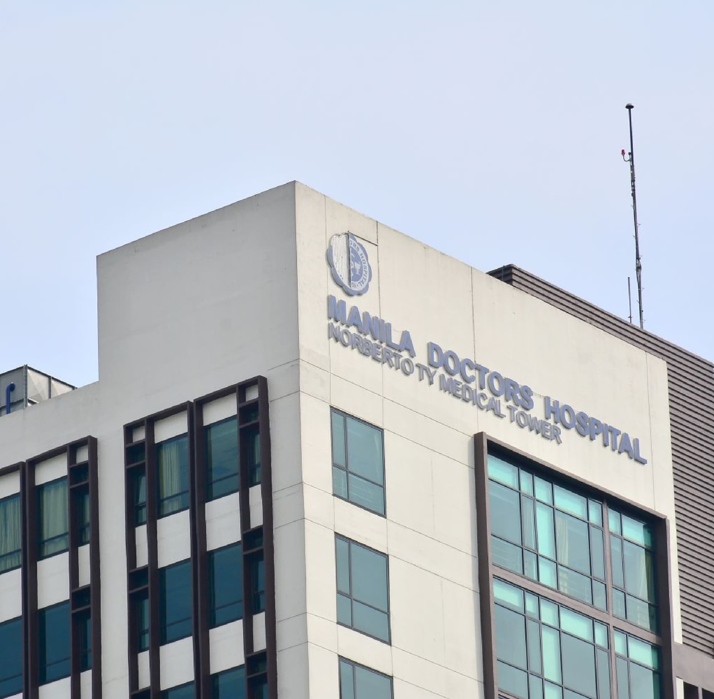 BEYOND THE RED CROSS: ออกแบบโลโก้ โรงพยาบาล ให้โดดเด่นในยุคดิจิทัลเฮลท์